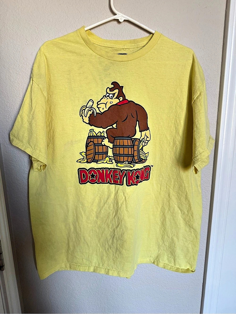 Nintendo Donkey Kong Graphic T-Shirt Graphic Tee Yellow XL